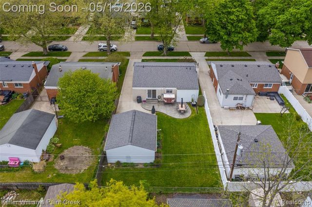 410 N Batchewana Street, Clawson, MI 48017
