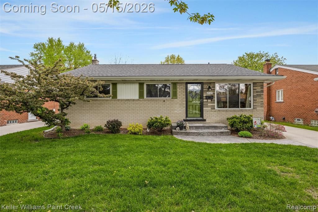 410 N Batchewana Street, Clawson, MI 48017