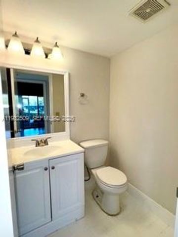 200 SW 132nd Way 104L, Pembroke Pines, FL 33027