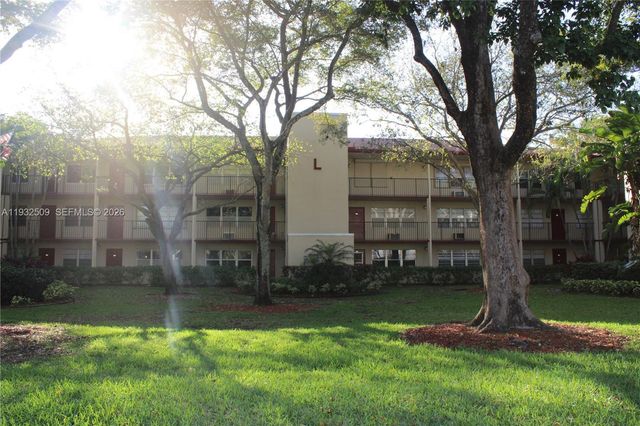 200 SW 132nd Way 104L, Pembroke Pines, FL 33027