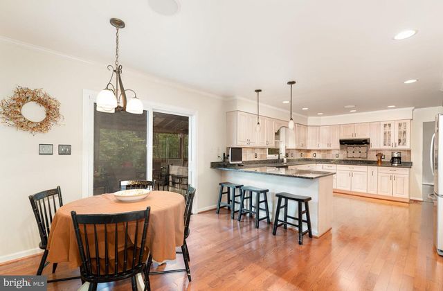 2736 PAPER MILL RD, Phoenix, MD 21131