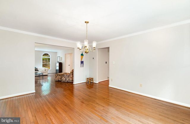 2736 PAPER MILL RD, Phoenix, MD 21131