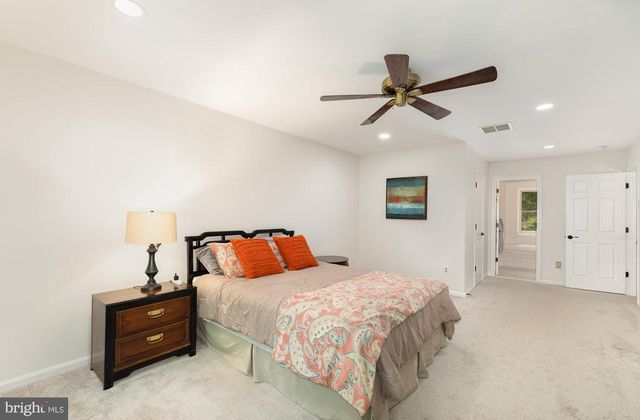 2736 PAPER MILL RD, Phoenix, MD 21131