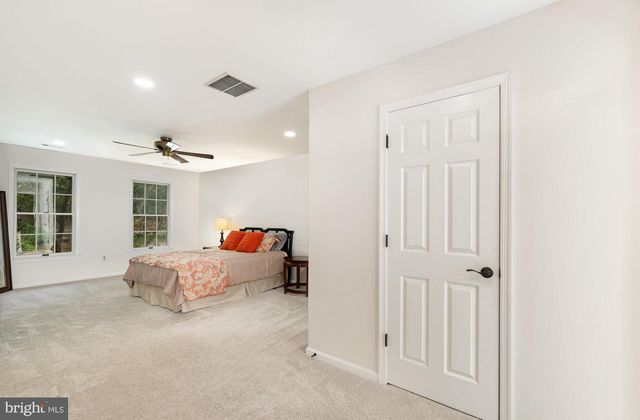 2736 PAPER MILL RD, Phoenix, MD 21131