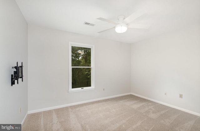 2736 PAPER MILL RD, Phoenix, MD 21131