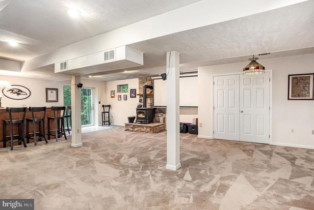 2736 PAPER MILL RD, Phoenix, MD 21131