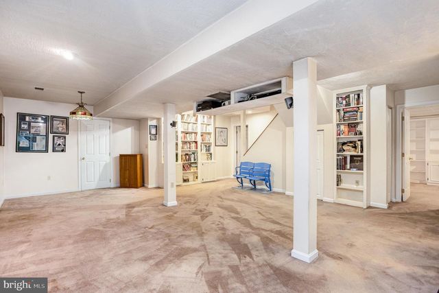 2736 PAPER MILL RD, Phoenix, MD 21131