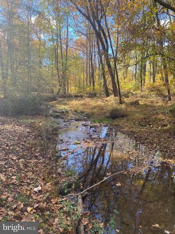 2736 PAPER MILL RD, Phoenix, MD 21131