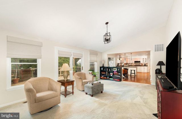 2736 PAPER MILL RD, Phoenix, MD 21131