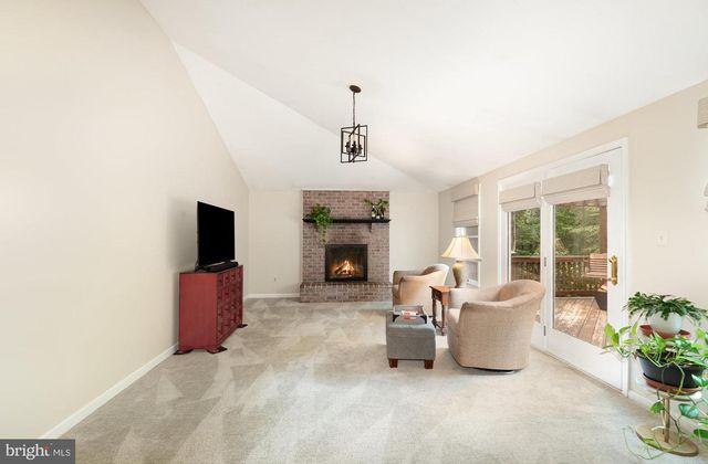 2736 PAPER MILL RD, Phoenix, MD 21131