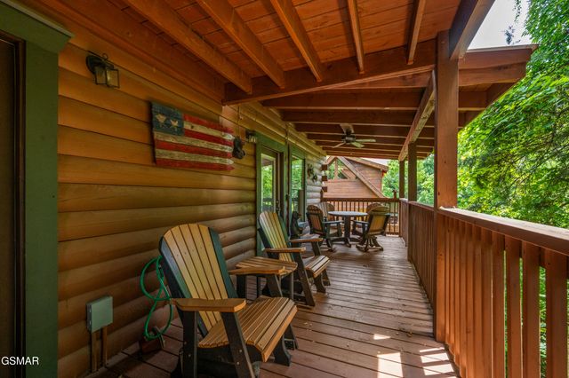 242 Alpine Mountain Way, Pigeon Forge, TN 37863