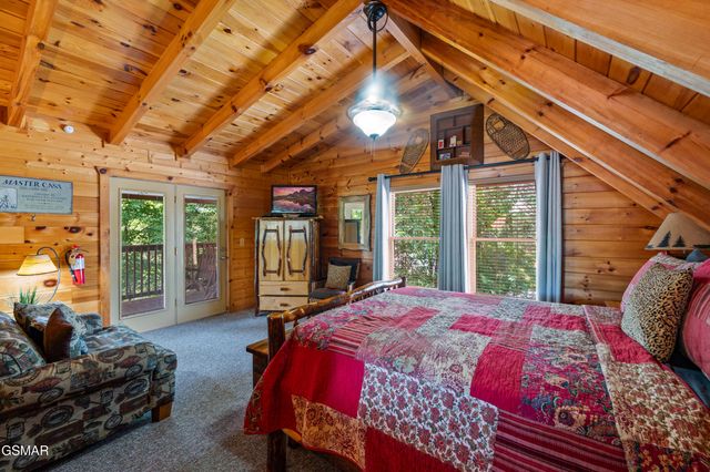 242 Alpine Mountain Way, Pigeon Forge, TN 37863