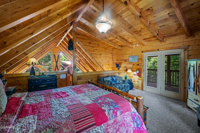 242 Alpine Mountain Way, Pigeon Forge, TN 37863