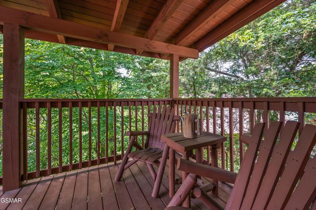 242 Alpine Mountain Way, Pigeon Forge, TN 37863