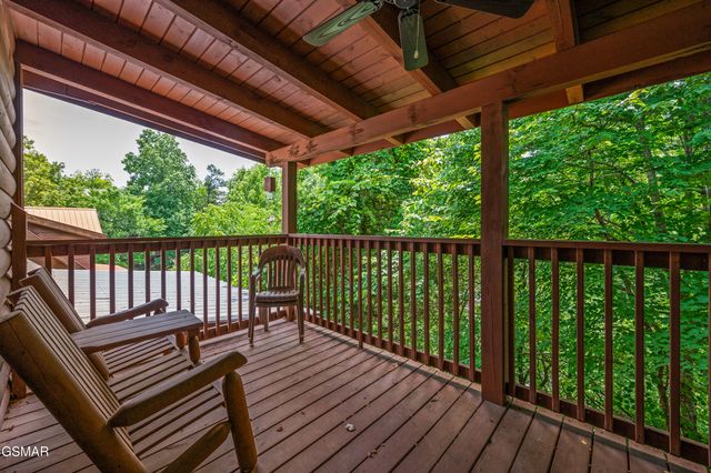 242 Alpine Mountain Way, Pigeon Forge, TN 37863