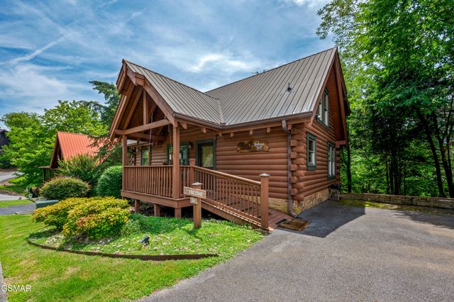 242 Alpine Mountain Way, Pigeon Forge, TN 37863