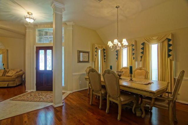3819 Shady Breeze Dr, Houston, TX 77082