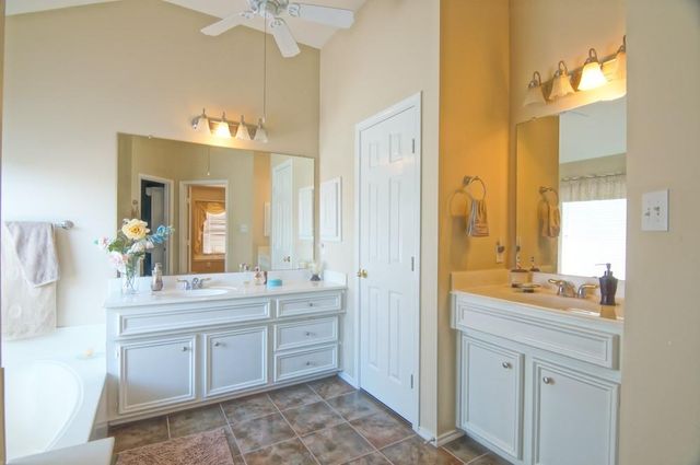 3819 Shady Breeze Dr, Houston, TX 77082