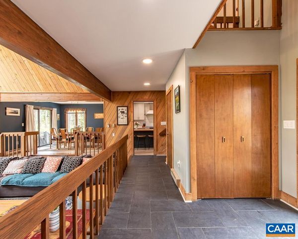 274 LAUREL SPRINGS DR, Wintergreen, VA 22967