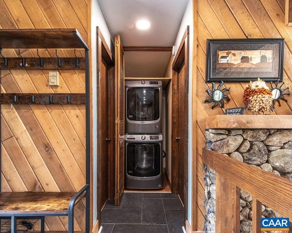 274 LAUREL SPRINGS DR, Wintergreen, VA 22967