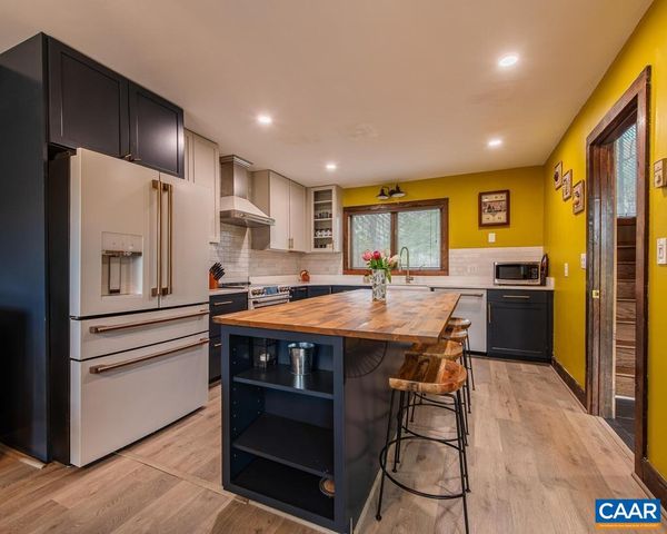 274 LAUREL SPRINGS DR, Wintergreen, VA 22967