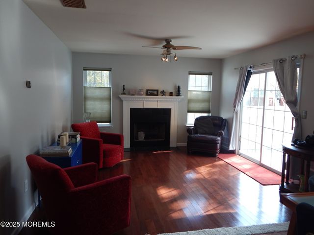 334 E Cape May Avenue, Ocean Gate, NJ 08740