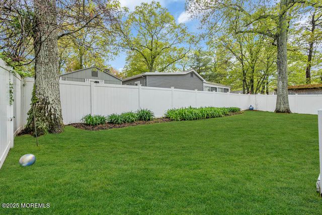 334 E Cape May Avenue, Ocean Gate, NJ 08740