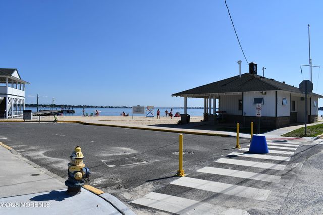 334 E Cape May Avenue, Ocean Gate, NJ 08740
