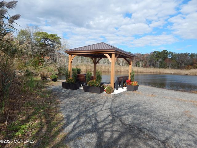 334 E Cape May Avenue, Ocean Gate, NJ 08740