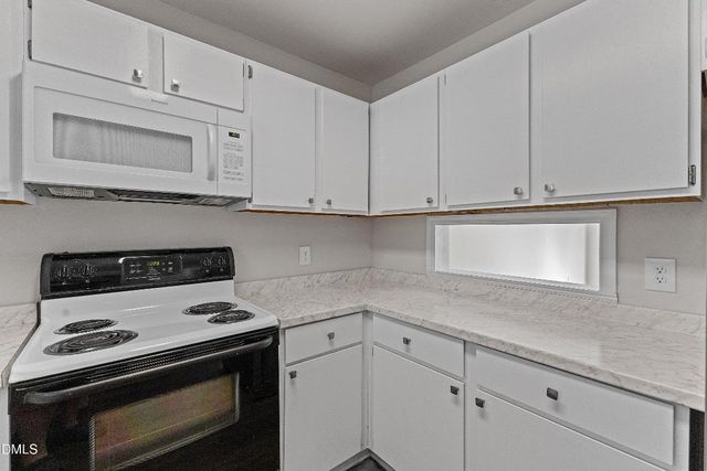 1900 Township Circle, Raleigh, NC 27609