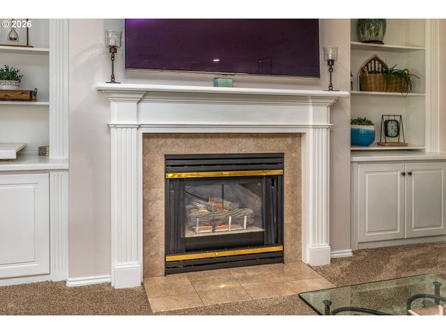 11801 Se SUNNY Way, Happy Valley, OR 97086