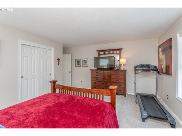 11801 Se SUNNY Way, Happy Valley, OR 97086