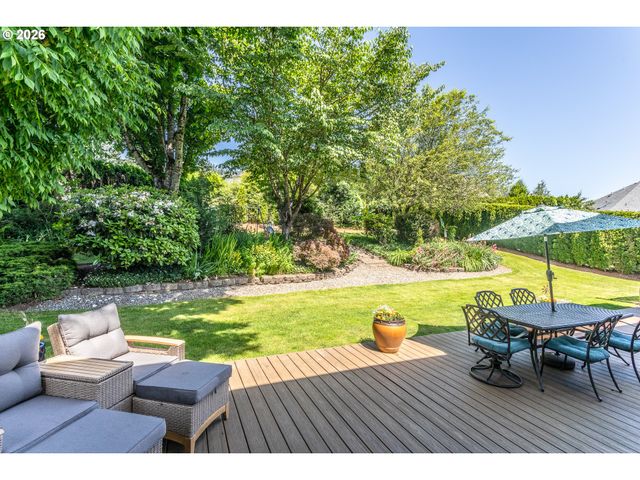 11801 Se SUNNY Way, Happy Valley, OR 97086