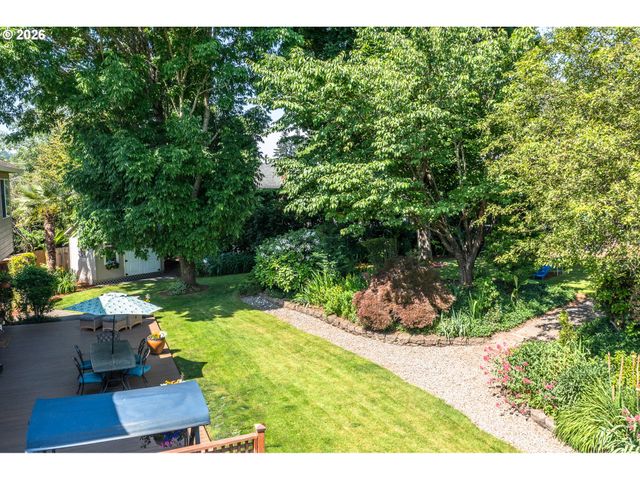 11801 Se SUNNY Way, Happy Valley, OR 97086