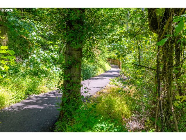 11801 Se SUNNY Way, Happy Valley, OR 97086