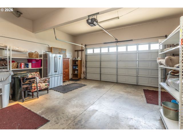 11801 Se SUNNY Way, Happy Valley, OR 97086