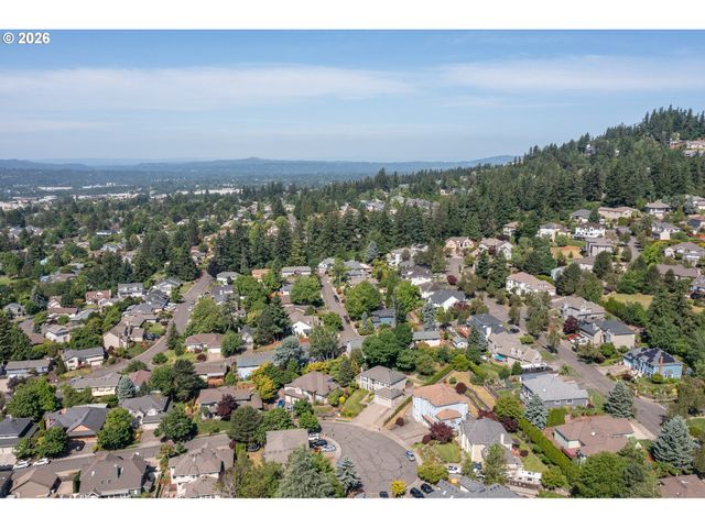 11801 Se SUNNY Way, Happy Valley, OR 97086