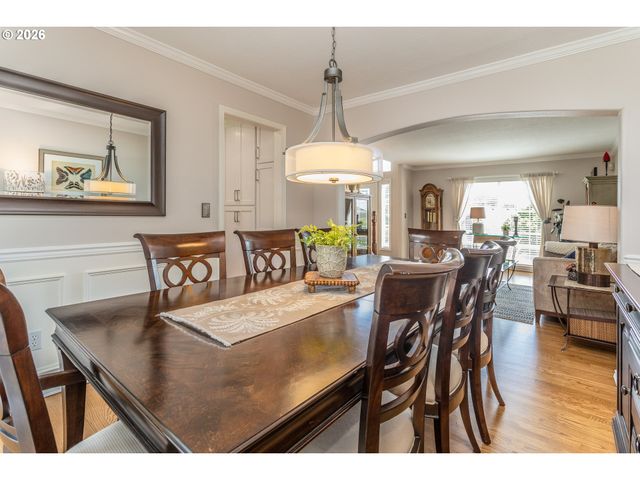 11801 Se SUNNY Way, Happy Valley, OR 97086