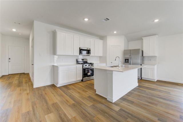 9027 Rose Water Trail, Iowa Colony, TX 77583