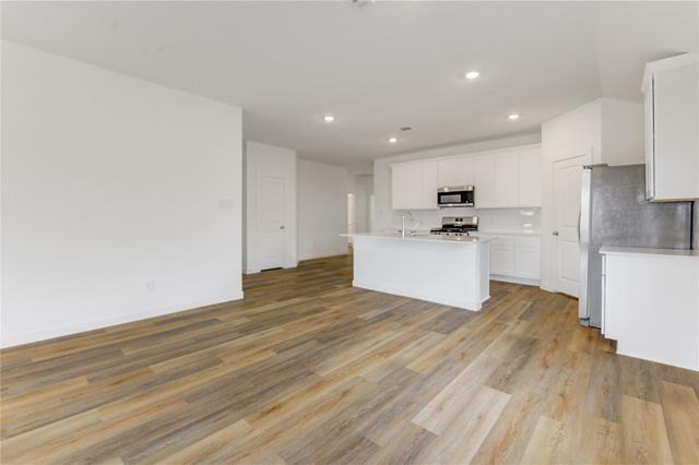 9027 Rose Water Trail, Iowa Colony, TX 77583