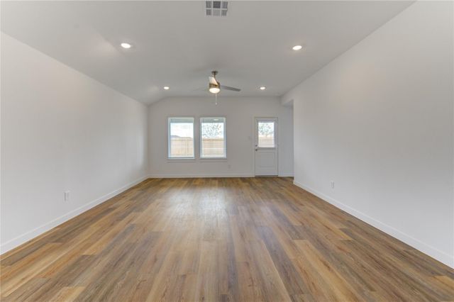 9027 Rose Water Trail, Iowa Colony, TX 77583