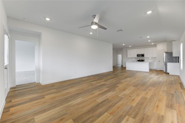 9027 Rose Water Trail, Iowa Colony, TX 77583