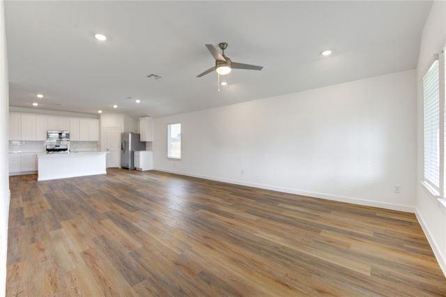 9027 Rose Water Trail, Iowa Colony, TX 77583