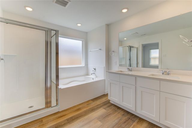 9027 Rose Water Trail, Iowa Colony, TX 77583