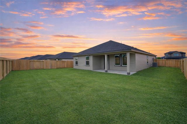 9027 Rose Water Trail, Iowa Colony, TX 77583