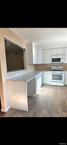 22521 Ira Boulevard, Warren, MI 48091