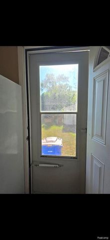 22521 Ira Boulevard, Warren, MI 48091