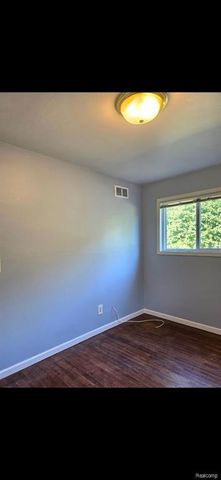 22521 Ira Boulevard, Warren, MI 48091