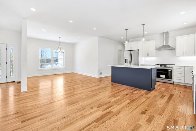 15 Hunting Ridge Road, Middlebury, CT 06762