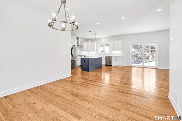 15 Hunting Ridge Road, Middlebury, CT 06762